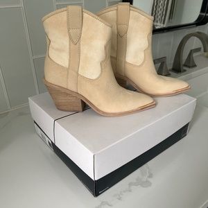 Dolce Vita Nash booties